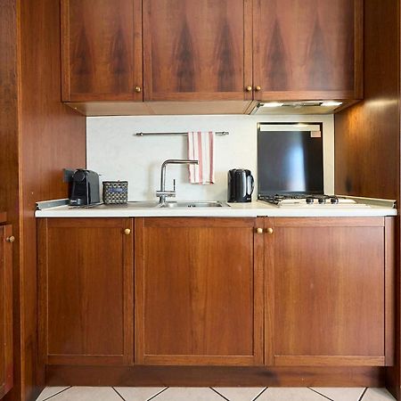 Appartamento -Luminosa 5 Stars With Balcony- Wifi Netflix 15 Minutes From Duomo Milano Esterno foto