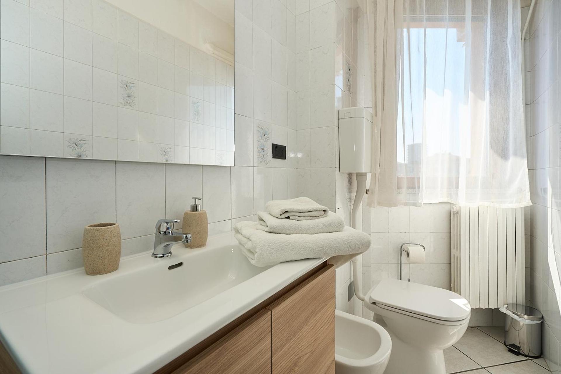 Appartamento -Luminosa 5 Stars With Balcony- Wifi Netflix 15 Minutes From Duomo Milano Esterno foto