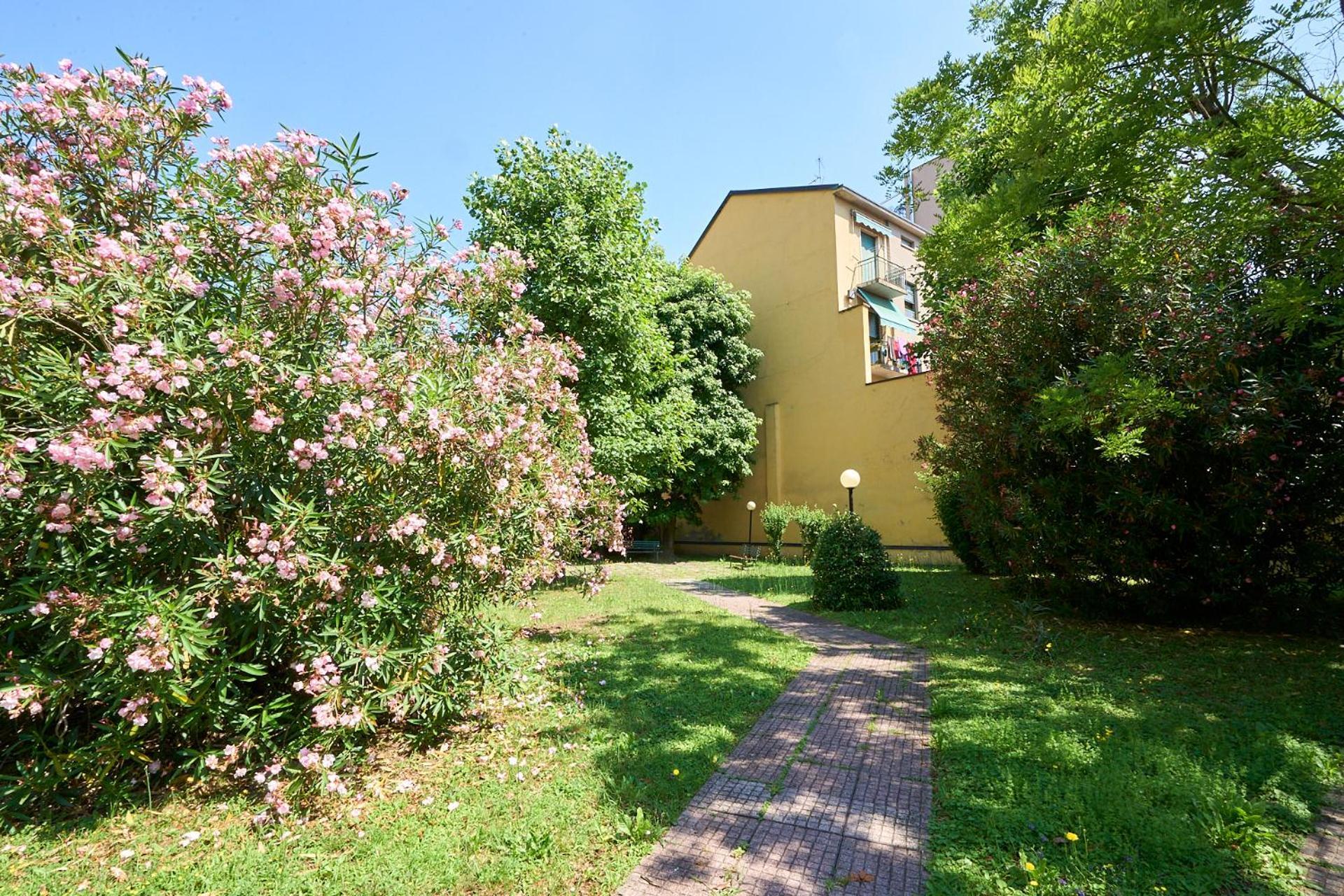 Appartamento -Luminosa 5 Stars With Balcony- Wifi Netflix 15 Minutes From Duomo Milano Esterno foto