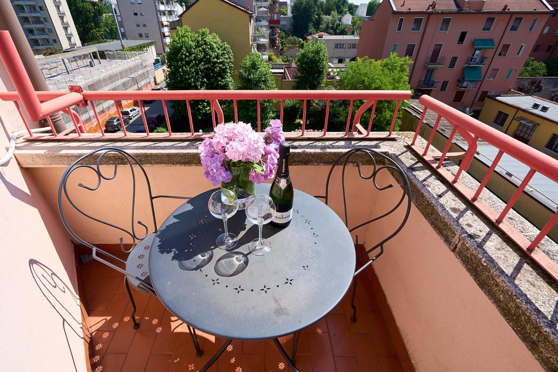 Appartamento -Luminosa 5 Stars With Balcony- Wifi Netflix 15 Minutes From Duomo Milano Esterno foto